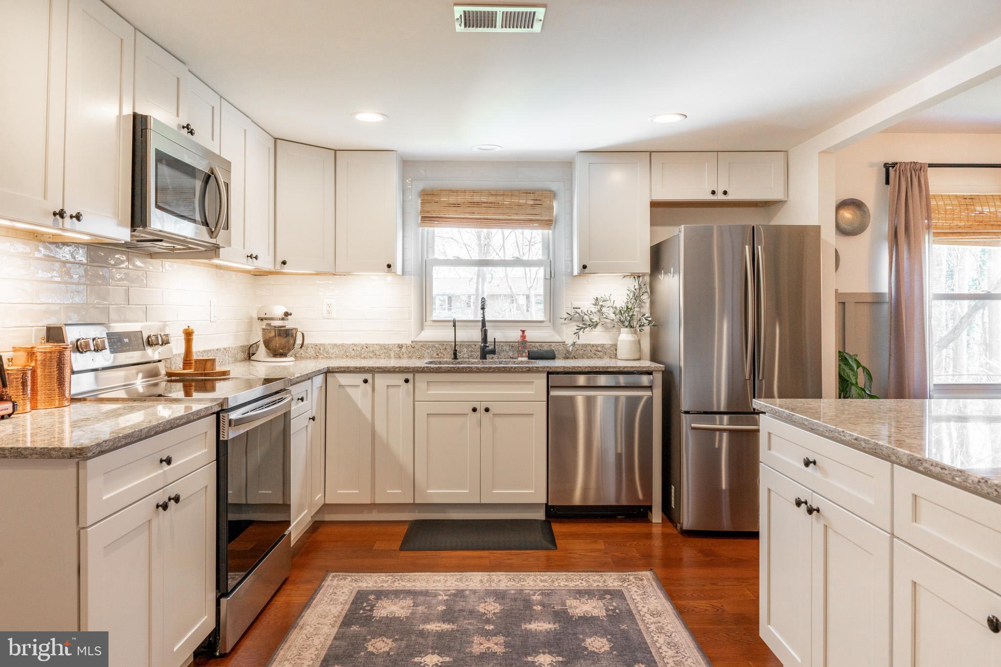 FOUR SEASONS ESTATES - Residential