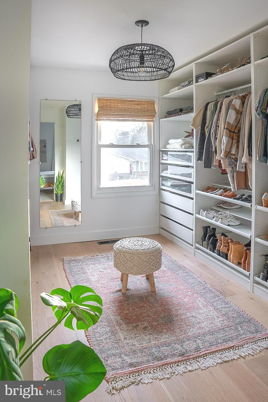 FOUR SEASONS ESTATES - Residential