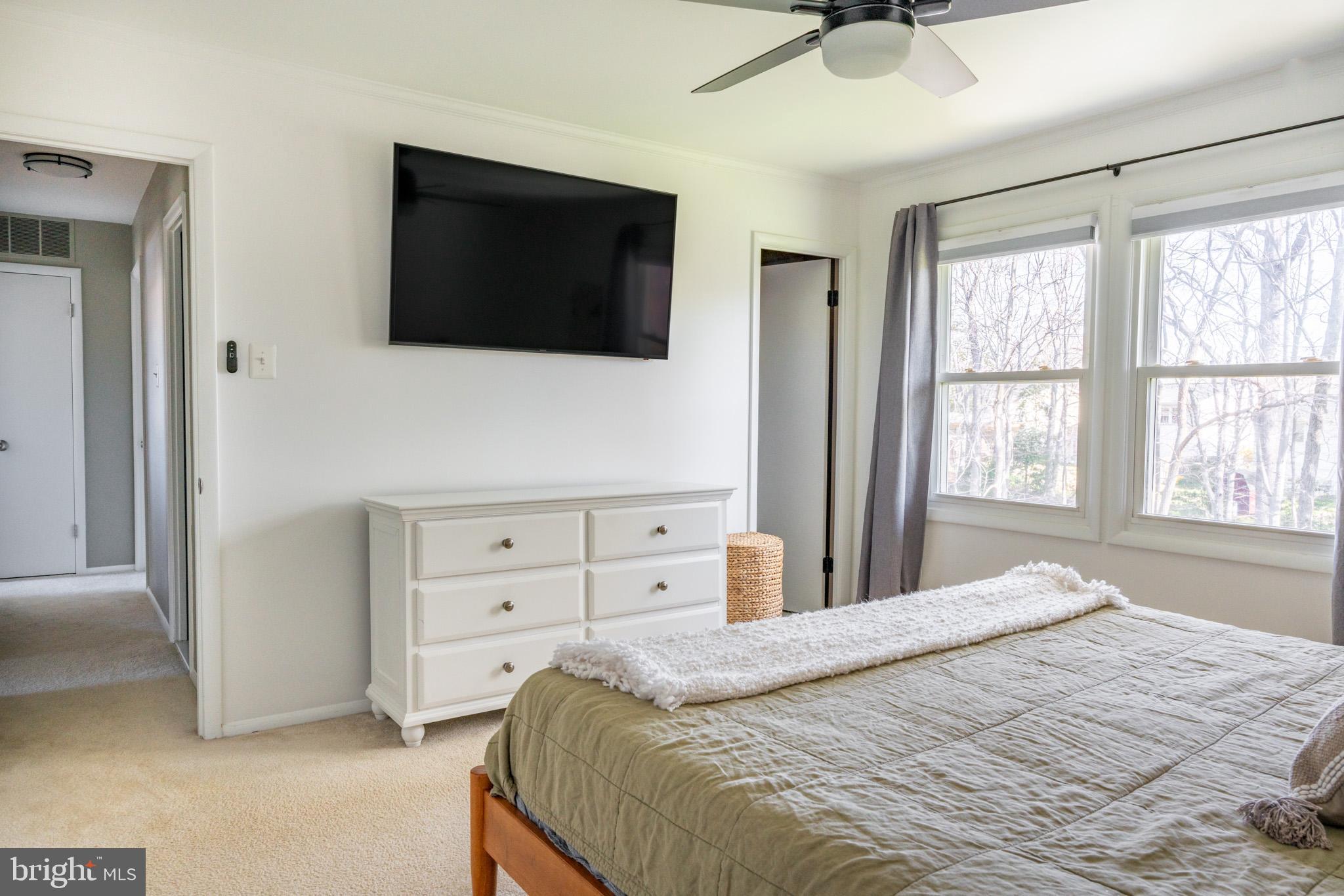 FOUR SEASONS ESTATES - Residential