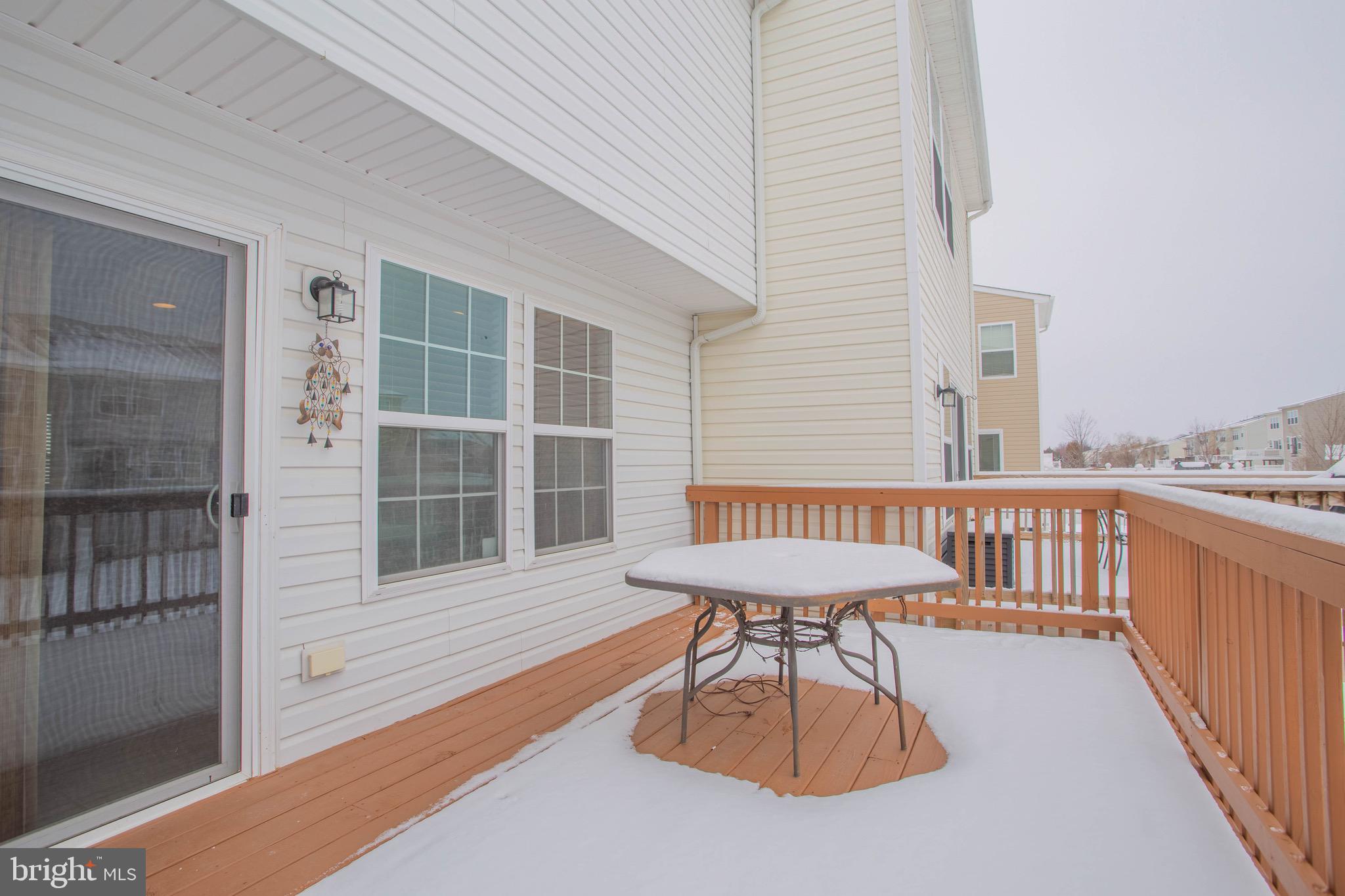 LAKELAND PLACE - Residential