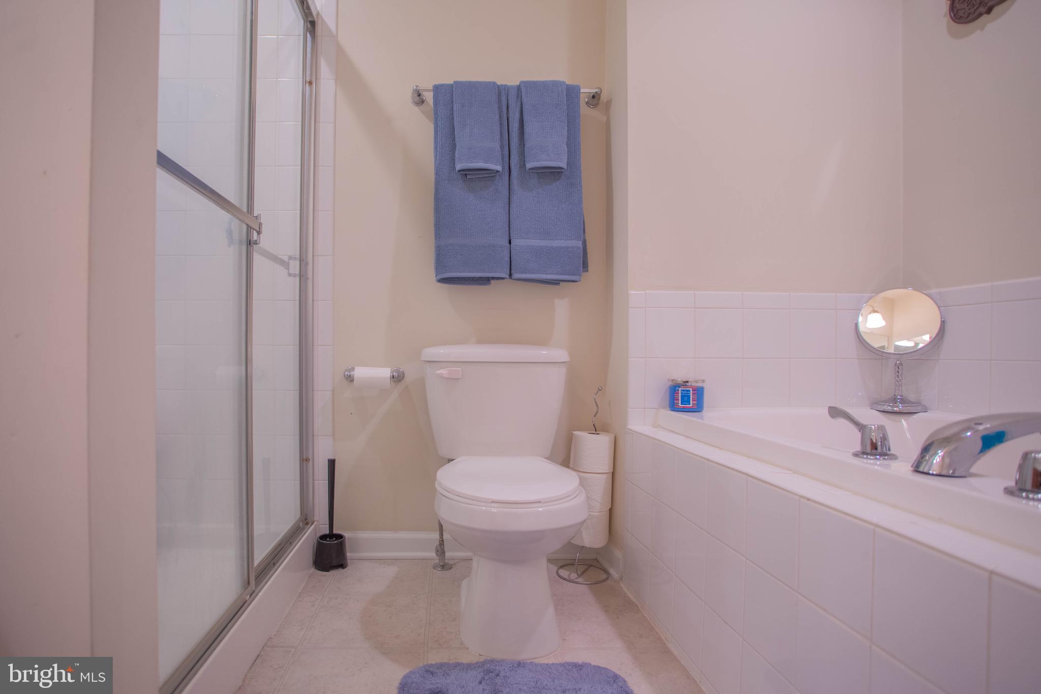 LAKELAND PLACE - Residential