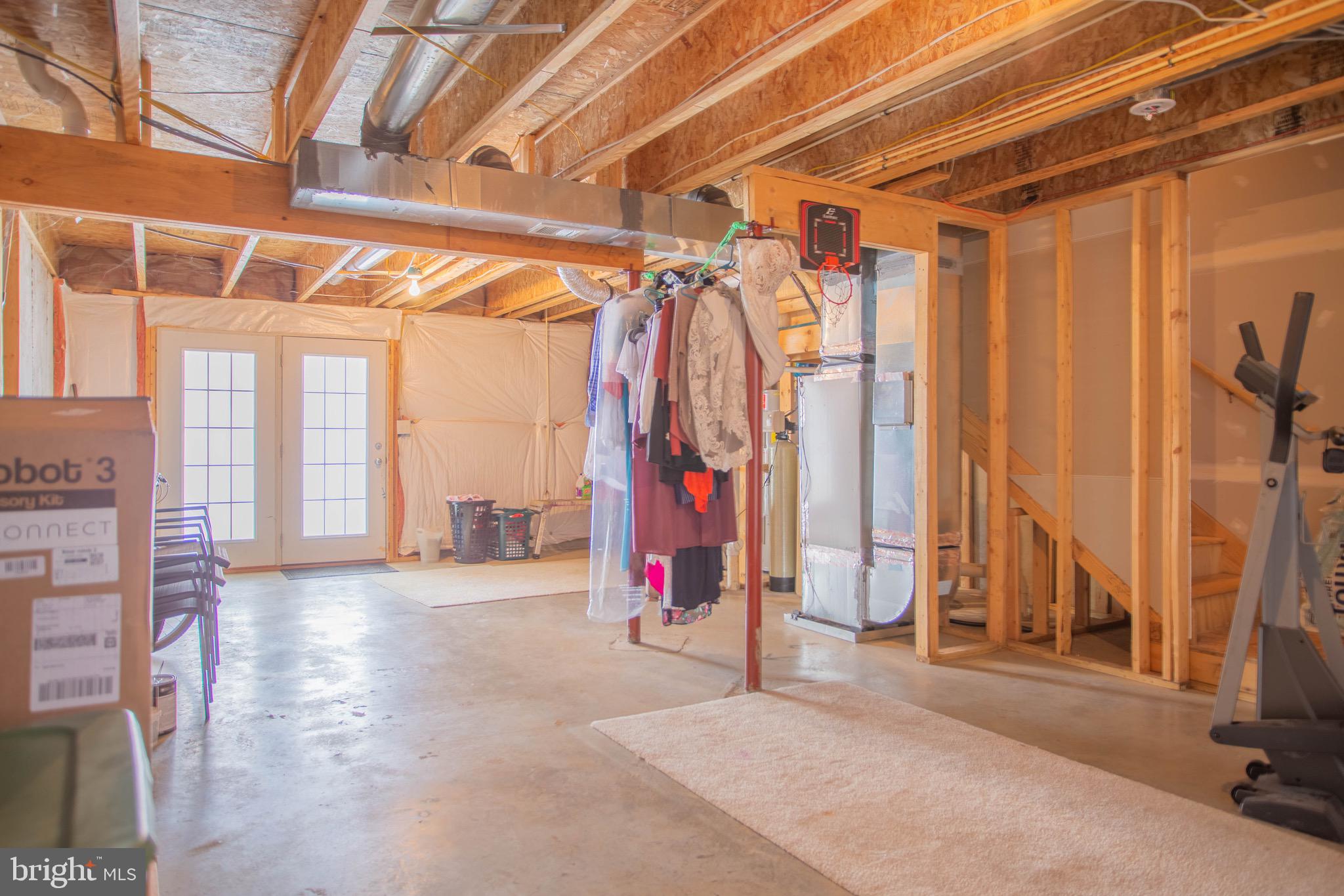 LAKELAND PLACE - Residential