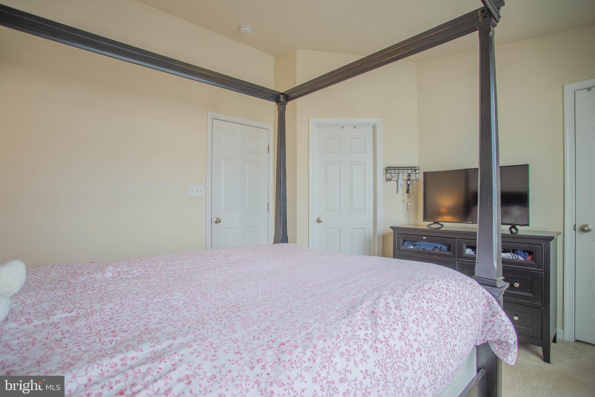 LAKELAND PLACE - Residential