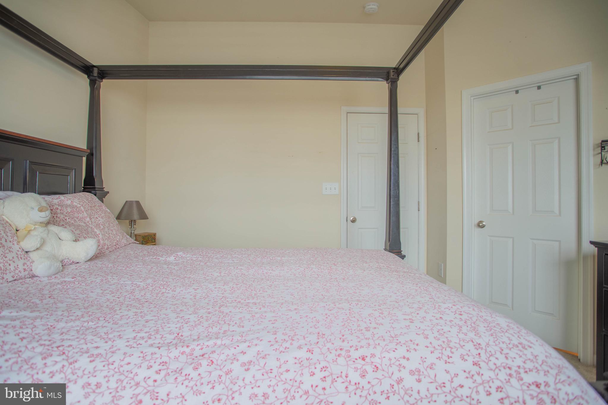 LAKELAND PLACE - Residential