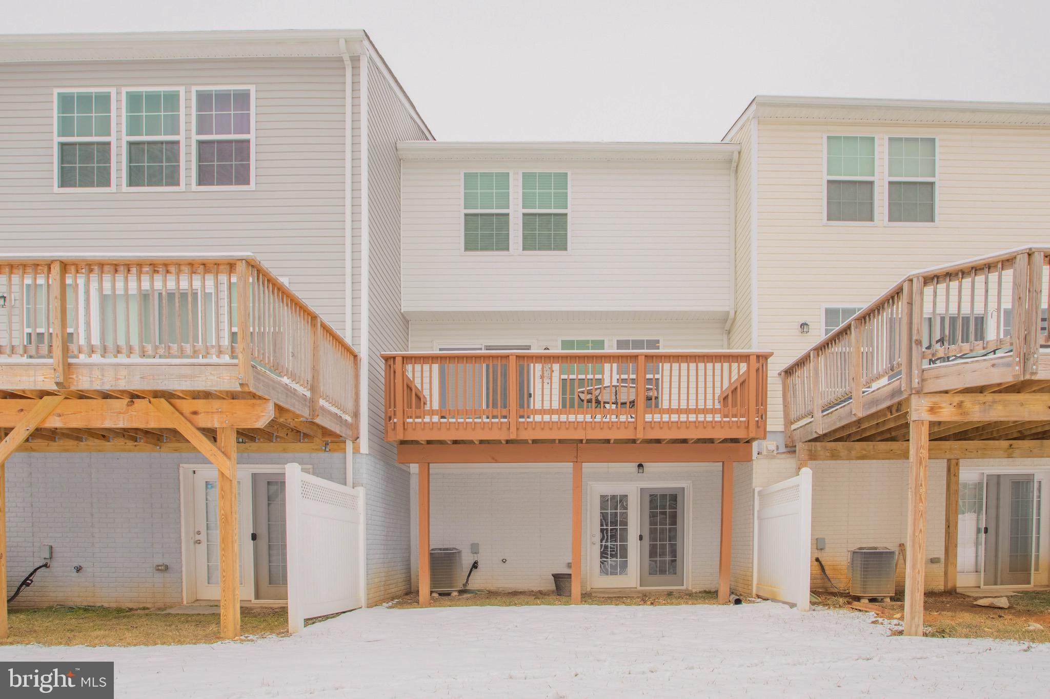 LAKELAND PLACE - Residential