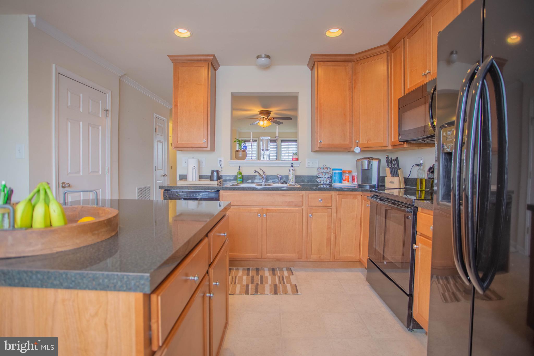 LAKELAND PLACE - Residential