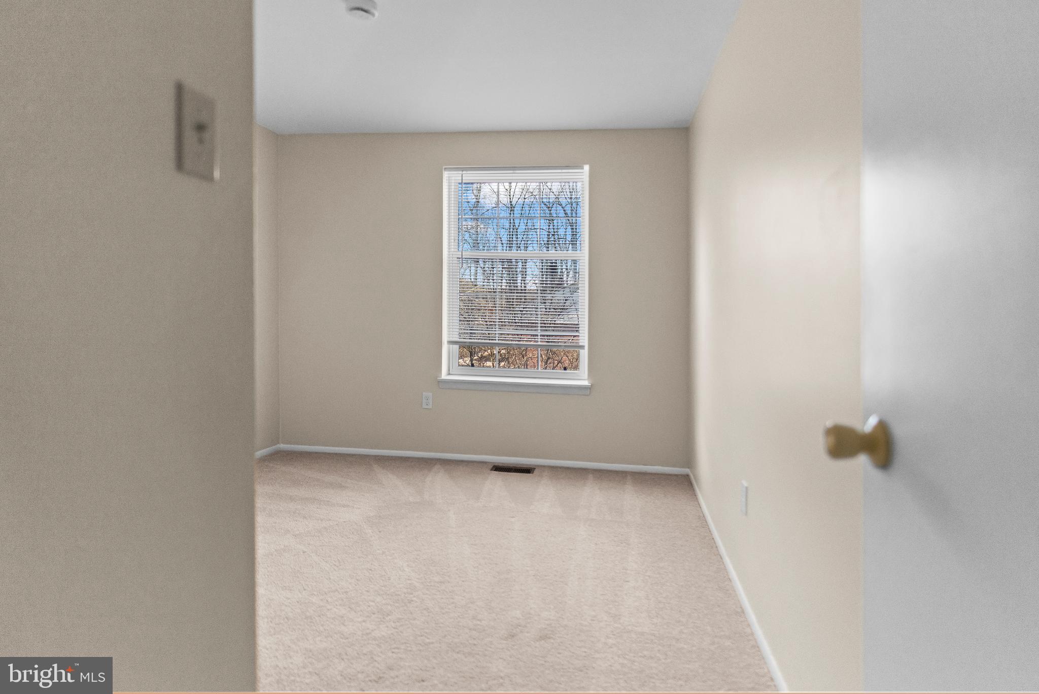 CLARY'S FOREST - Residential Lease