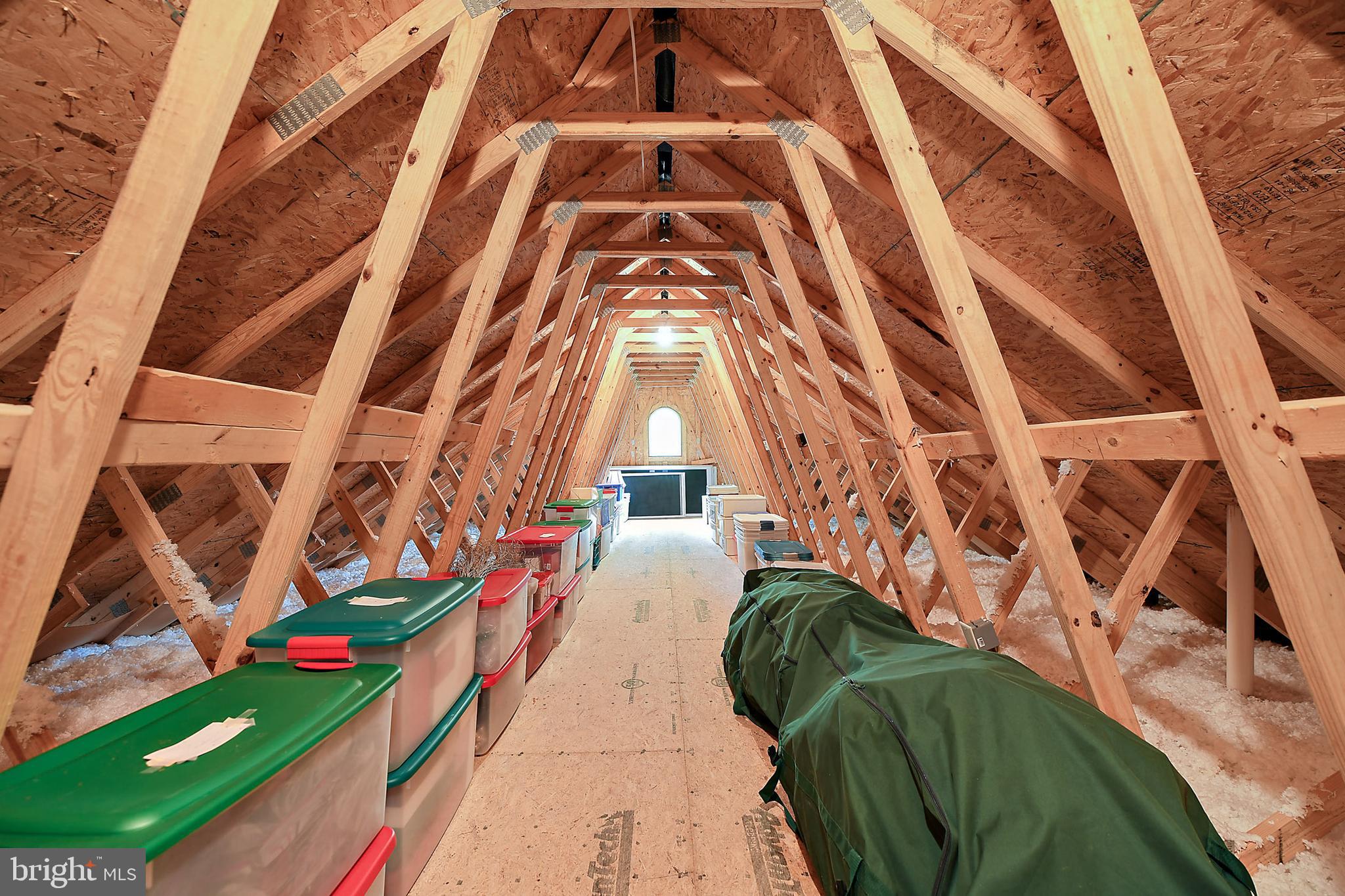 INDIAN CREEK - Residential