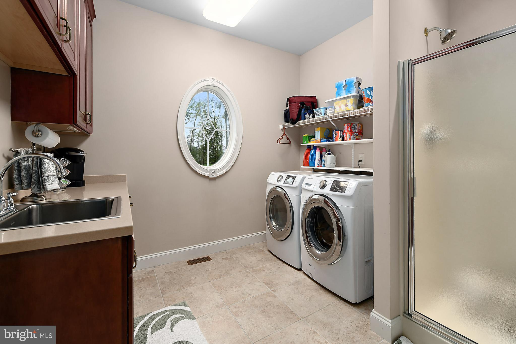 INDIAN CREEK - Residential