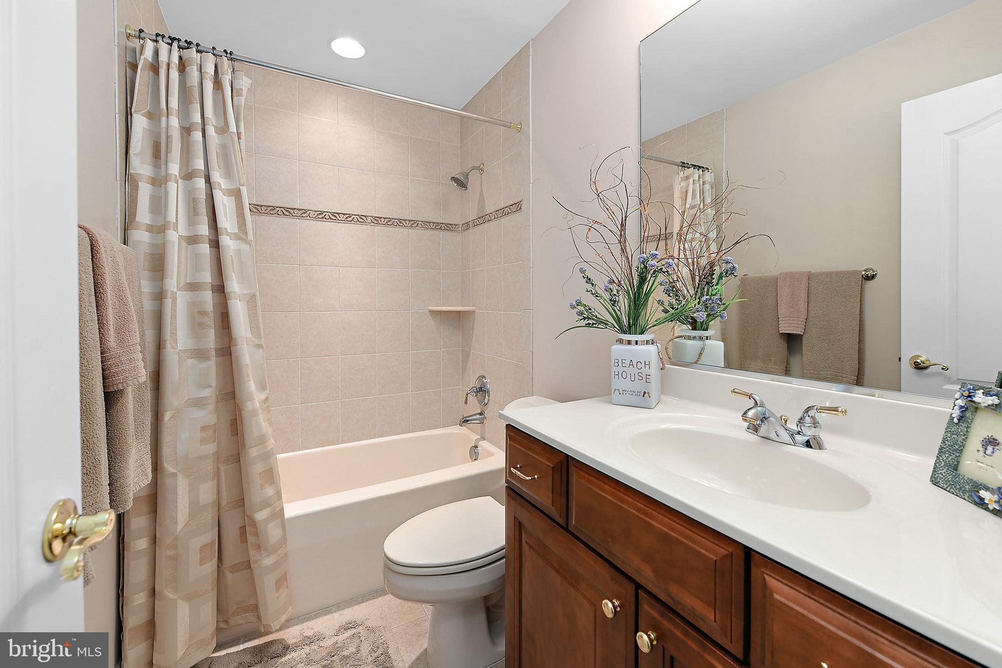 INDIAN CREEK - Residential