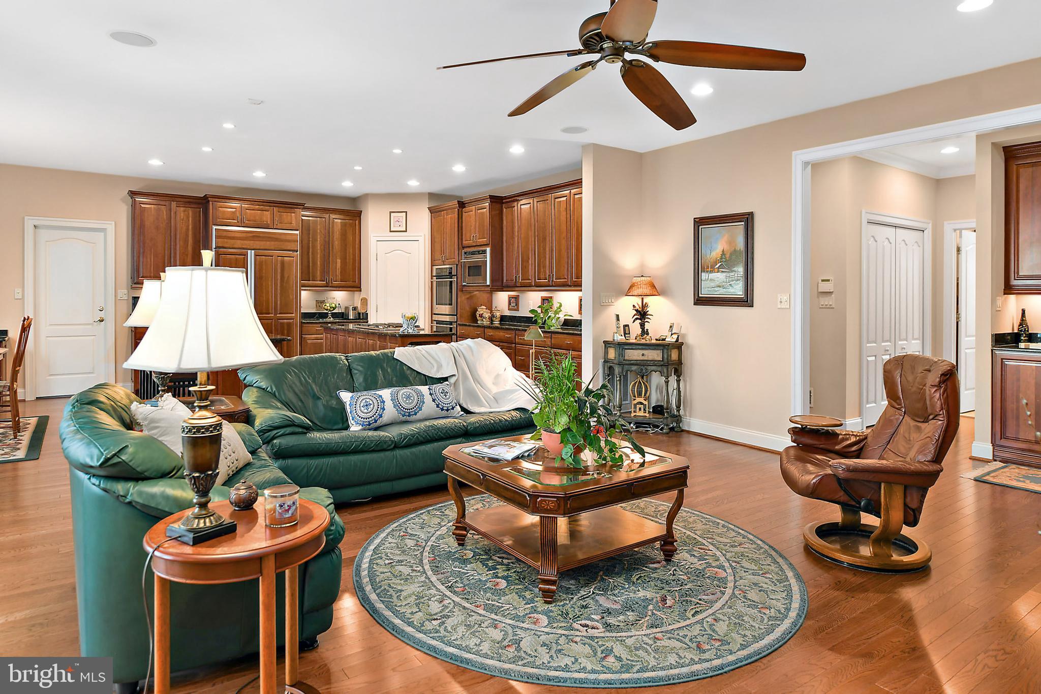 INDIAN CREEK - Residential