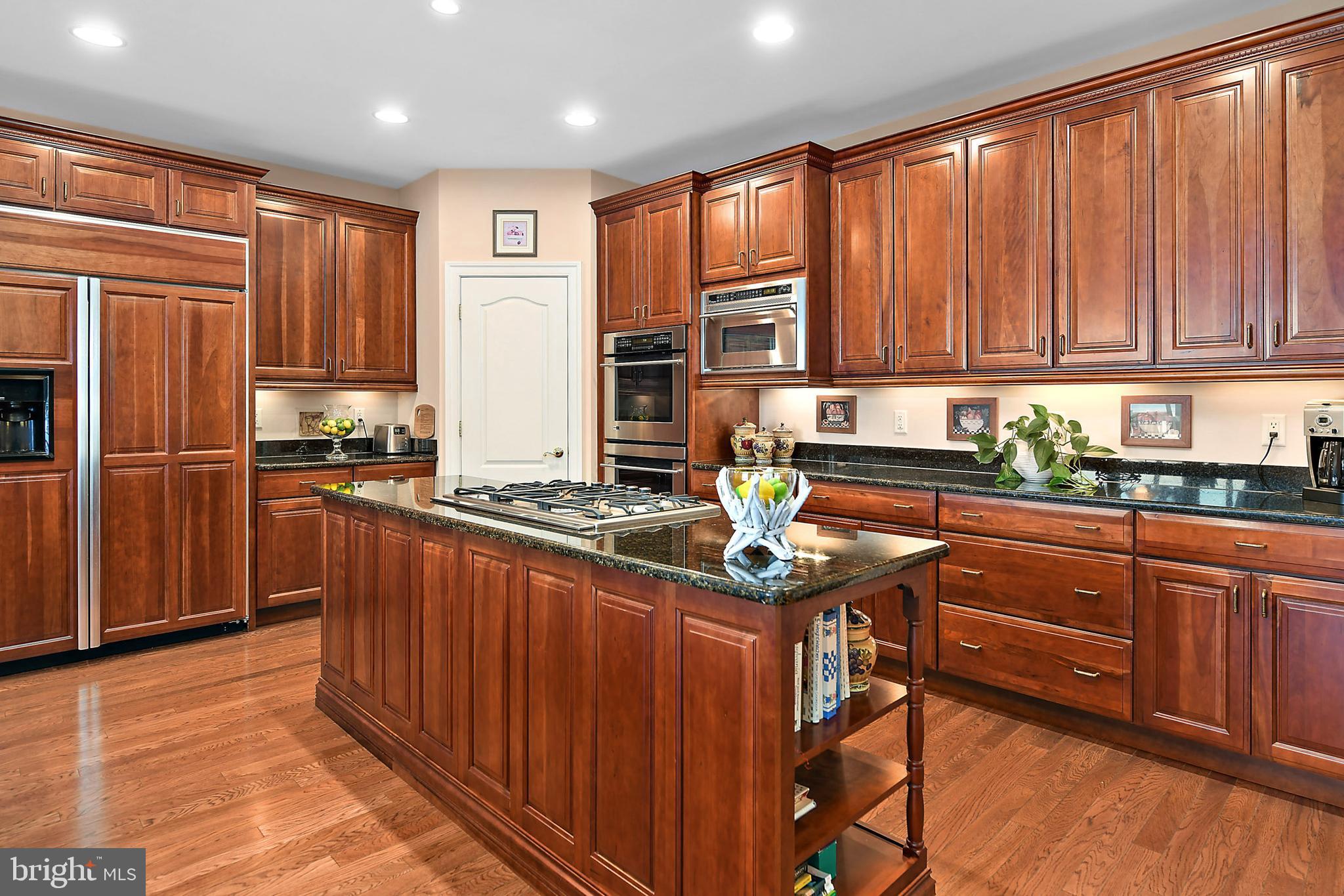 INDIAN CREEK - Residential