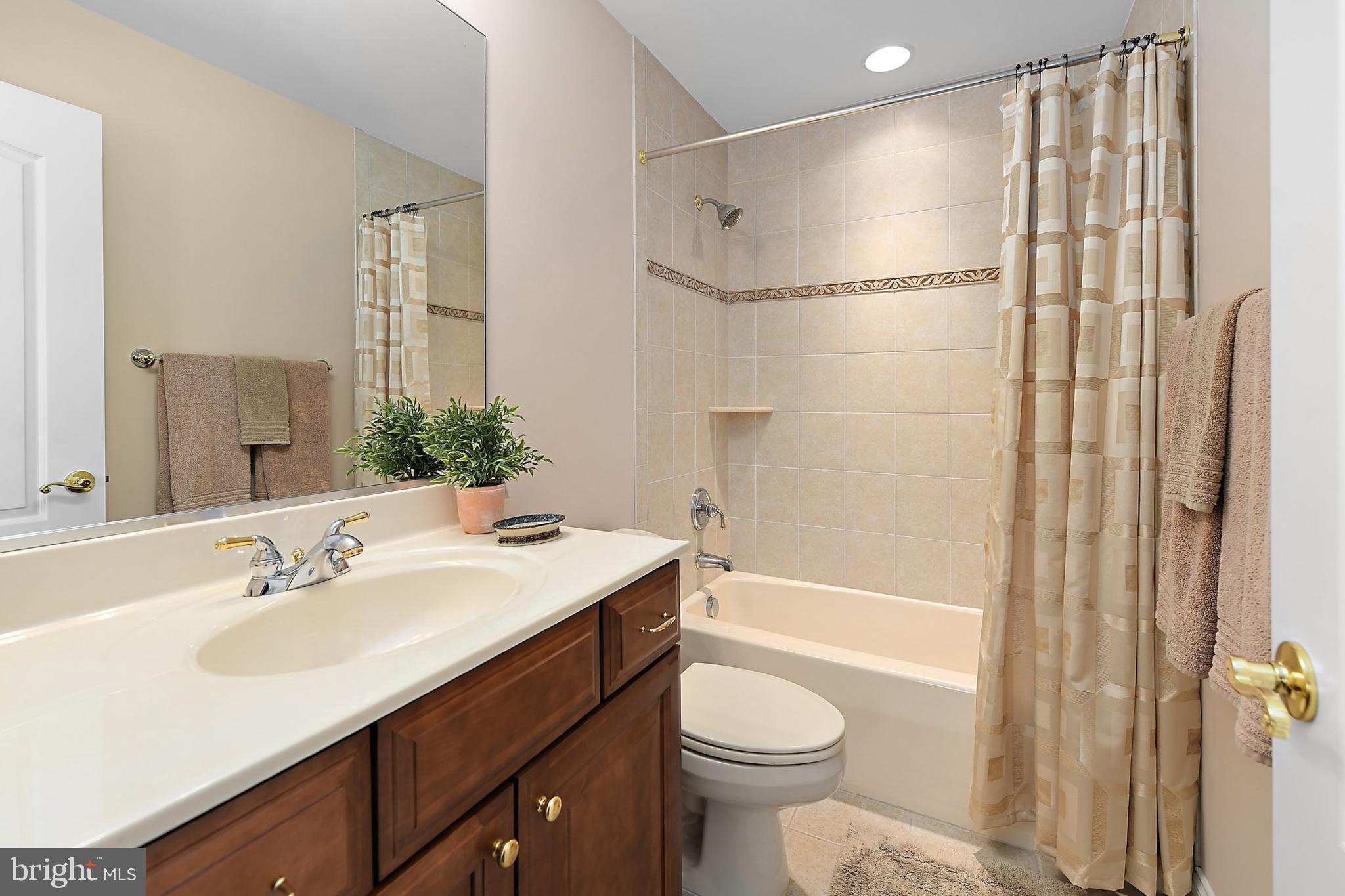 INDIAN CREEK - Residential