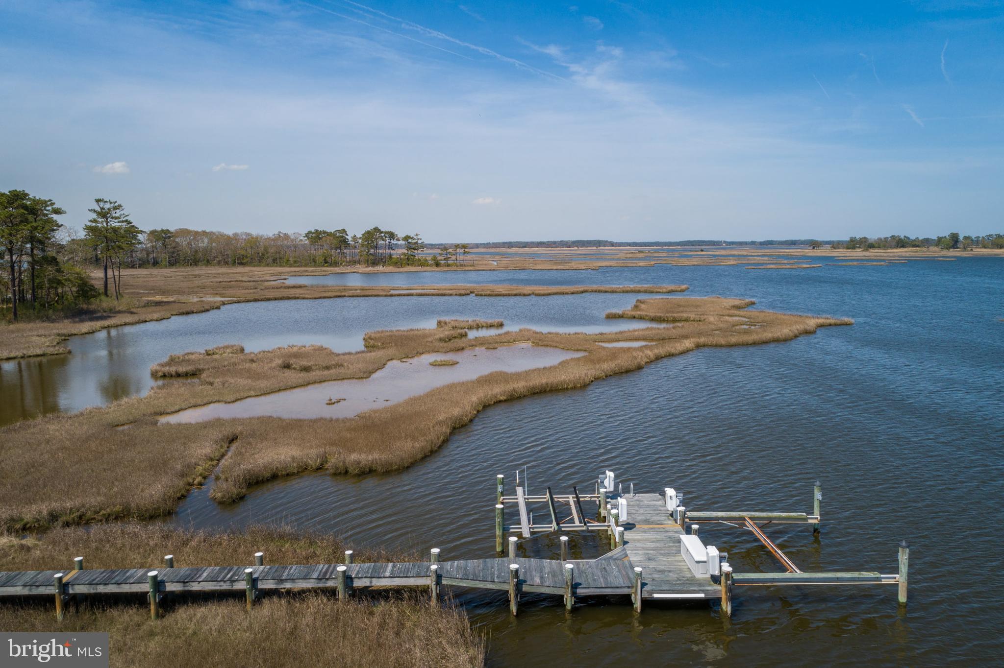 INDIAN CREEK - Residential