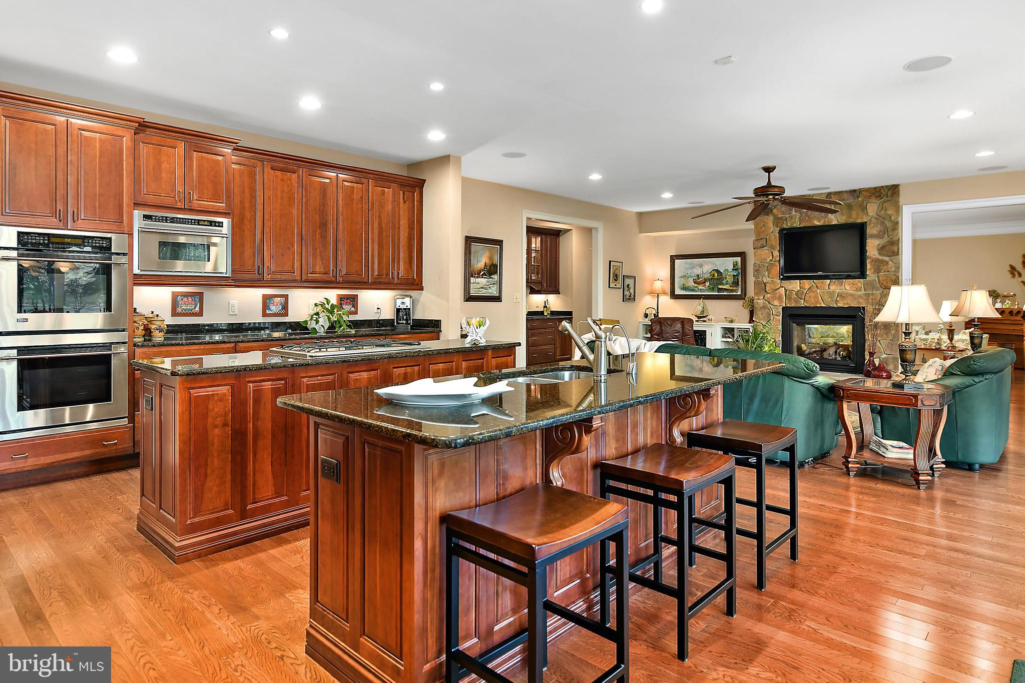 INDIAN CREEK - Residential