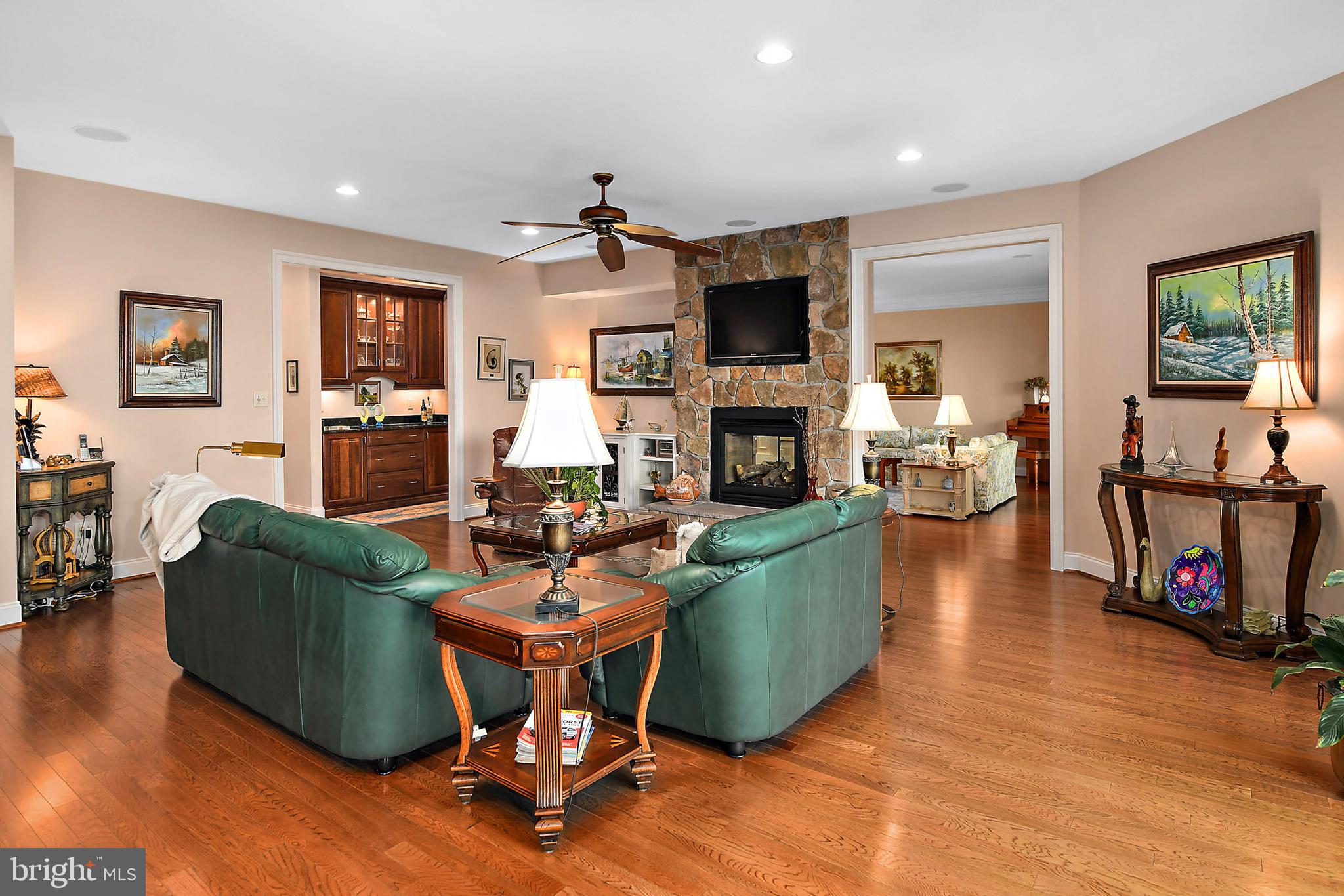 INDIAN CREEK - Residential