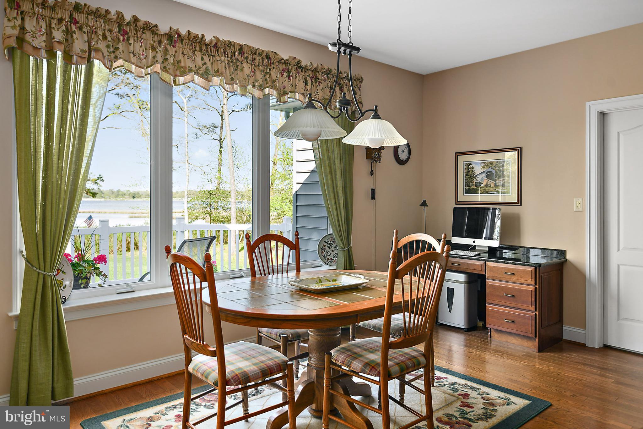 INDIAN CREEK - Residential