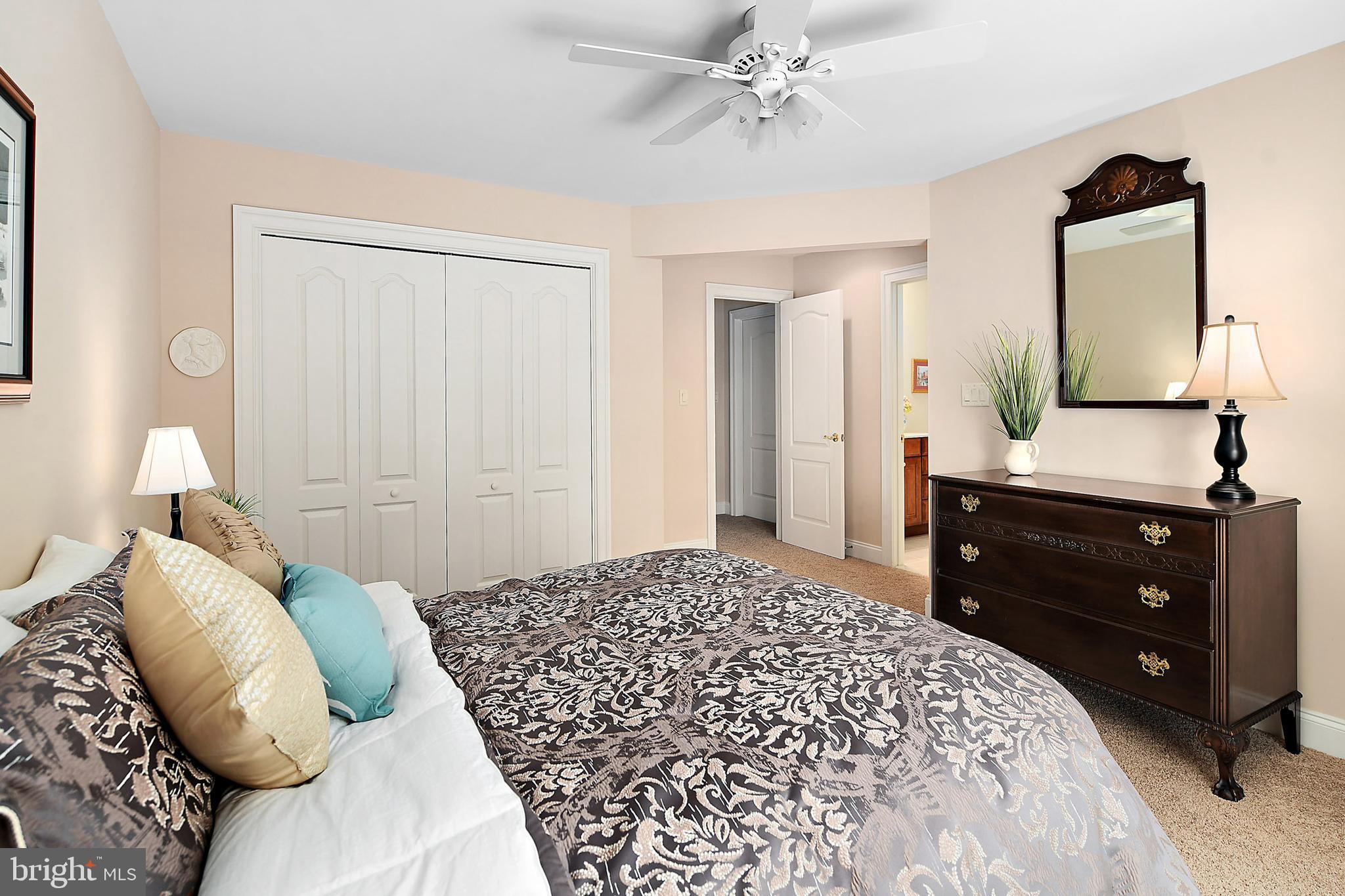 INDIAN CREEK - Residential