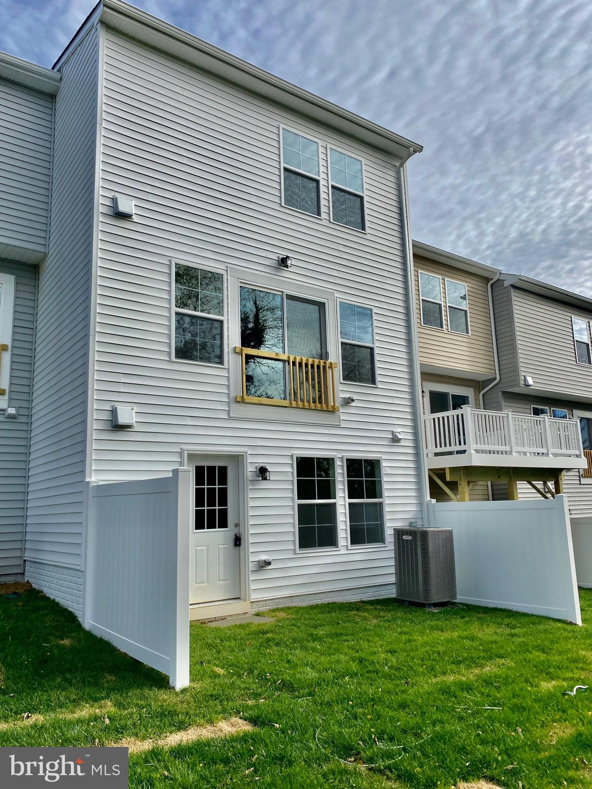 TOWNES AT TATE MANOR - Residential Lease