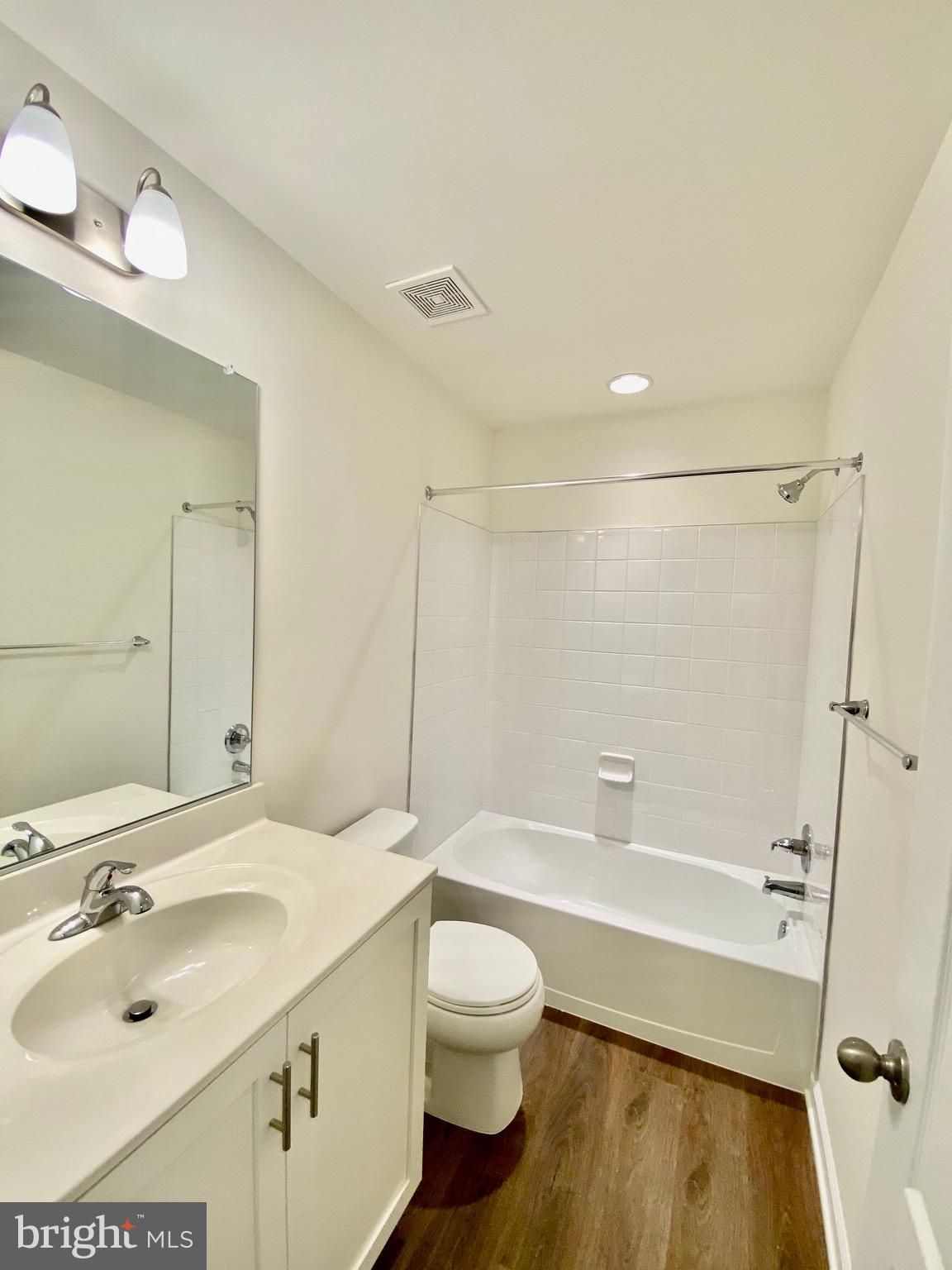 TOWNES AT TATE MANOR - Residential Lease