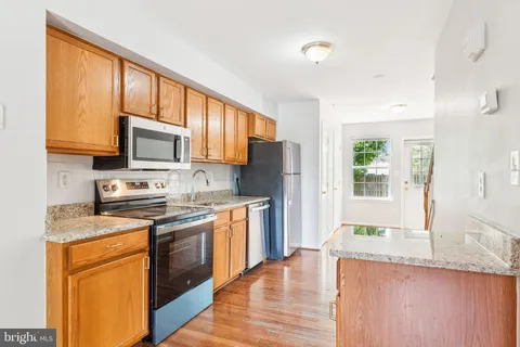 28 Johnson Place, Annapolis, MD MLS: MDAA2112972