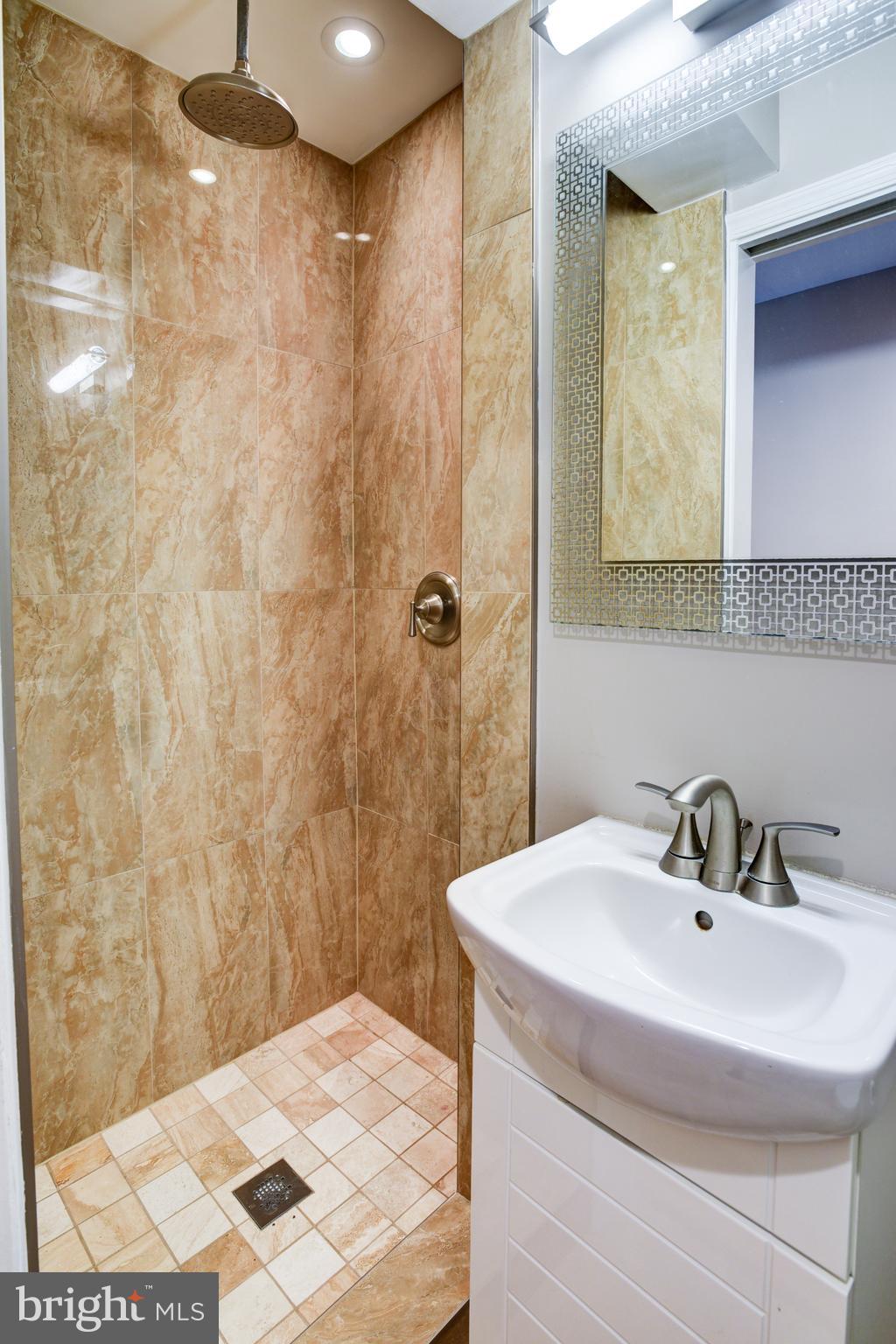 GEORGETOWN - Residential Lease