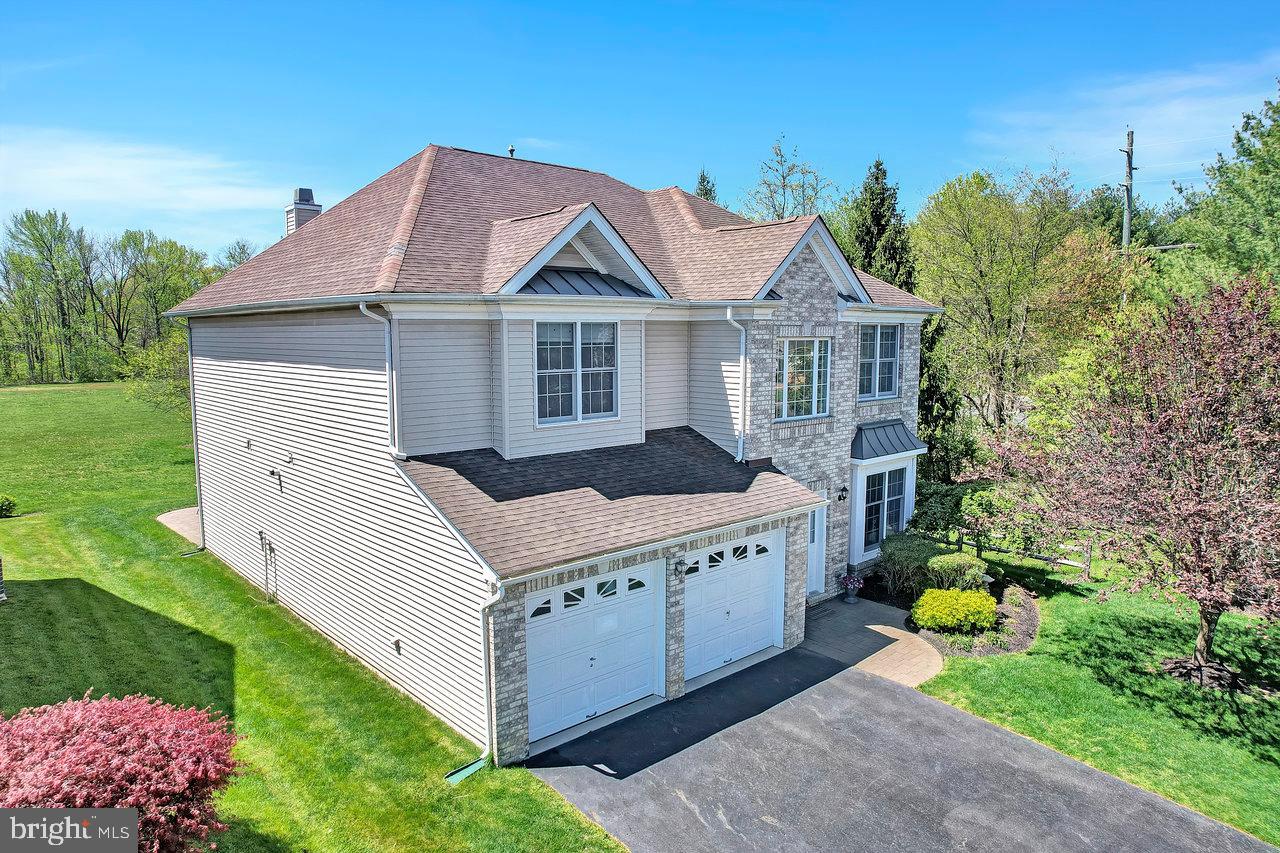 2 GREYLYNNE DRIVE