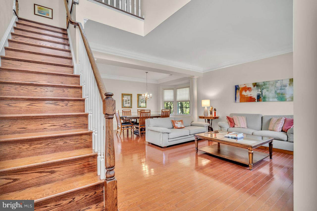 2 GREYLYNNE DRIVE