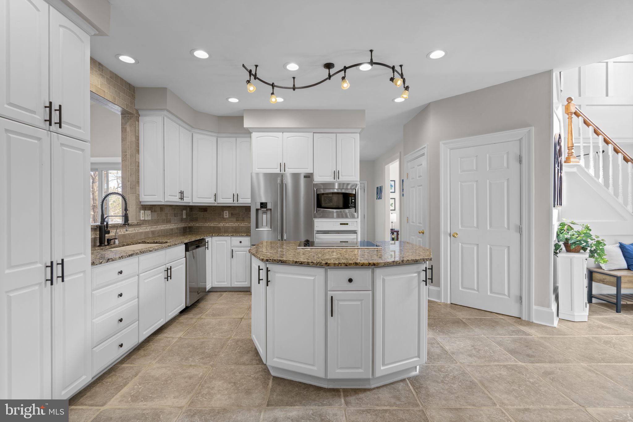 ULMSTEAD ESTATES - Residential