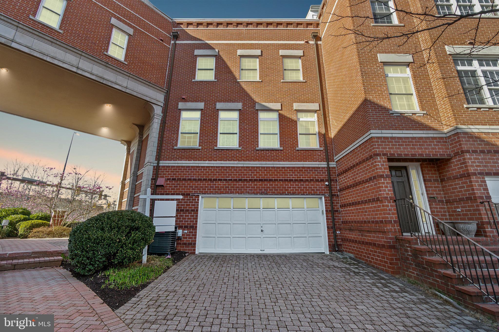 WEST MARKET - Residential Lease