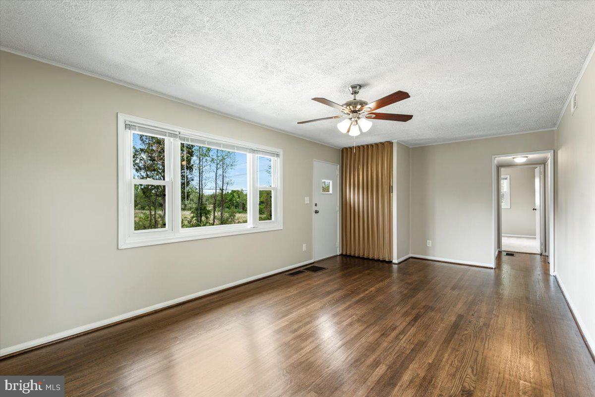 PEACH LAWN - Residential