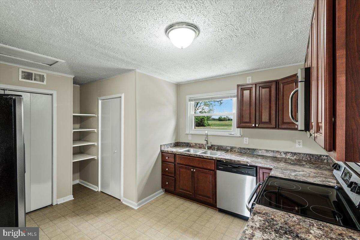 PEACH LAWN - Residential