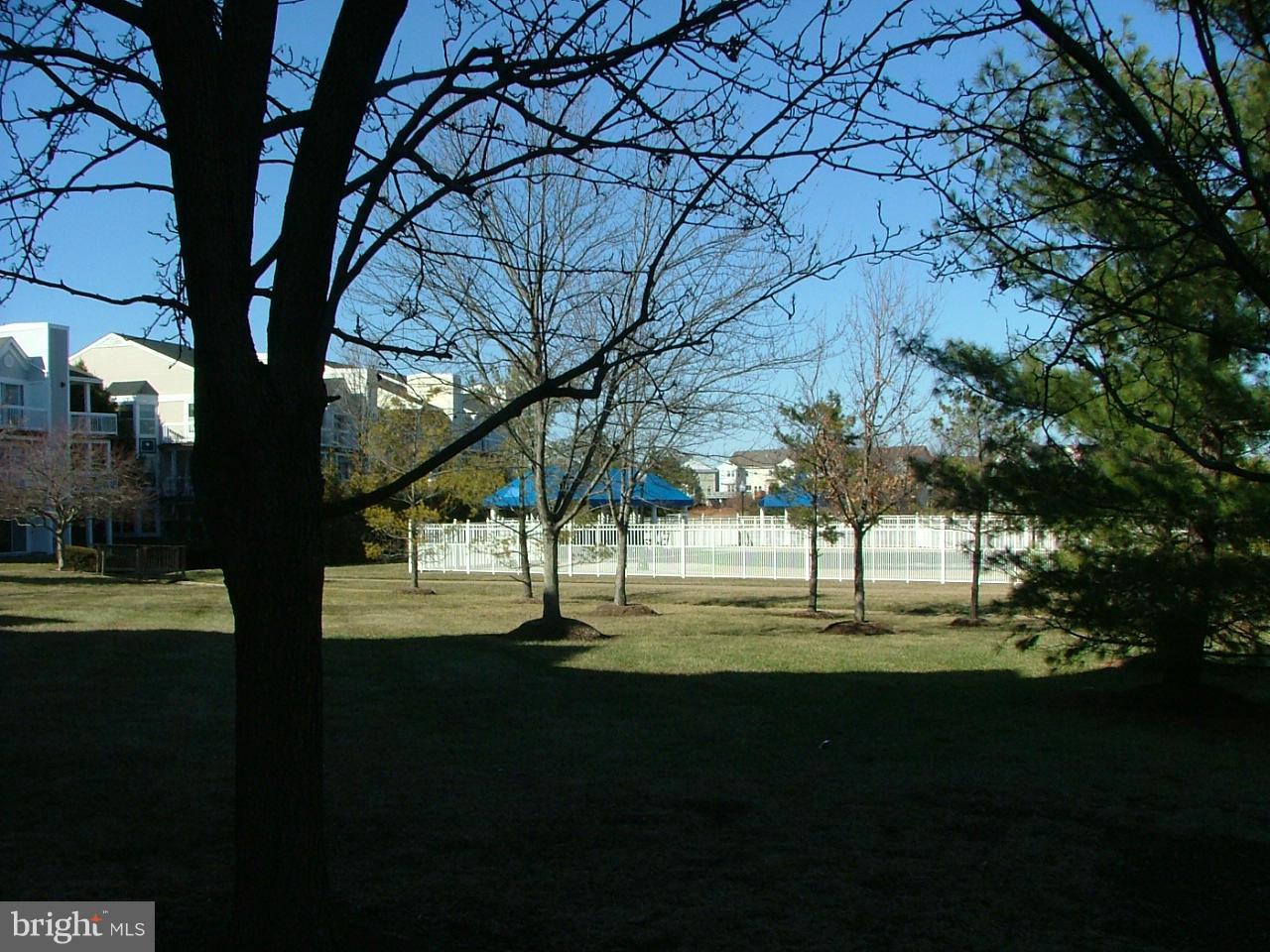 ASHBURN VILLAGE - Residential