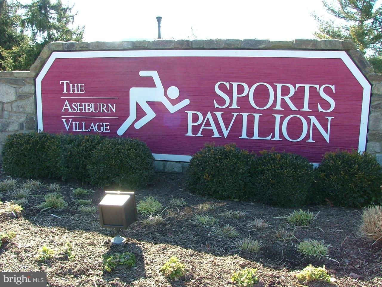 ASHBURN VILLAGE - Residential