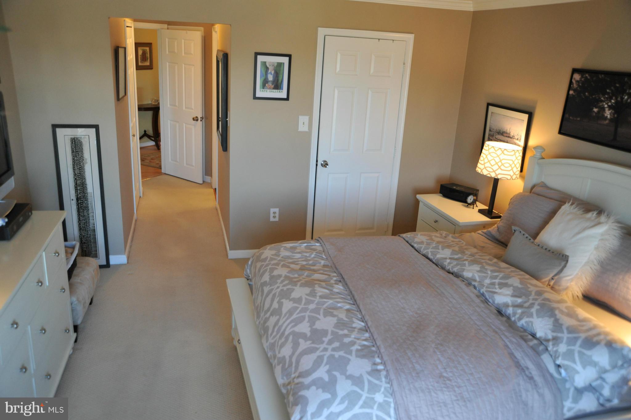 ASHBURN VILLAGE - Residential