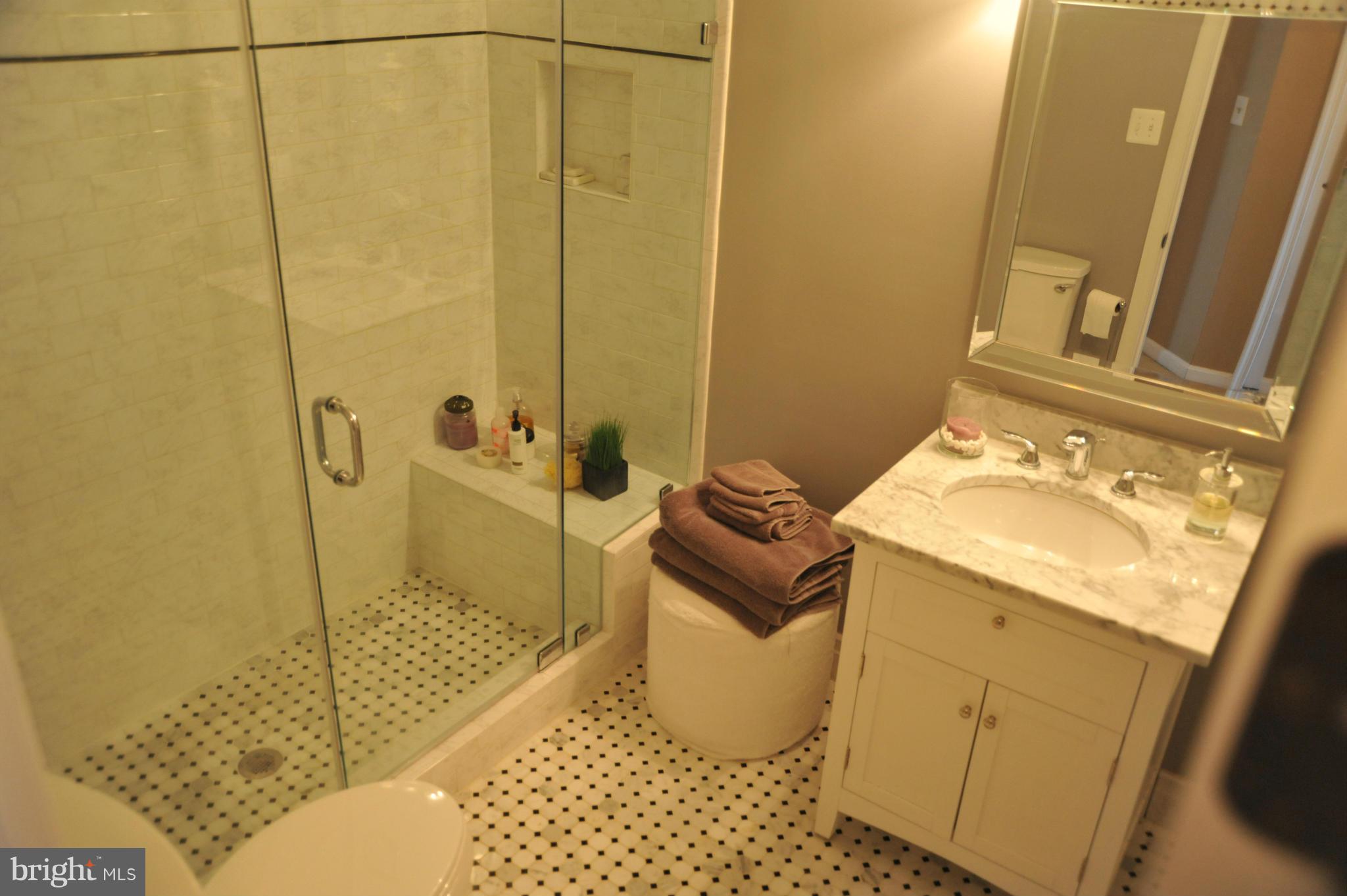 ASHBURN VILLAGE - Residential