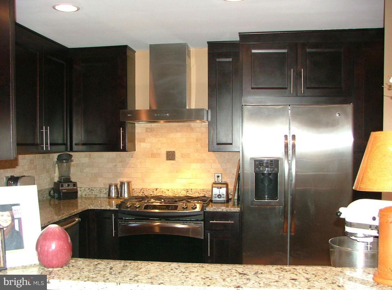ASHBURN VILLAGE - Residential