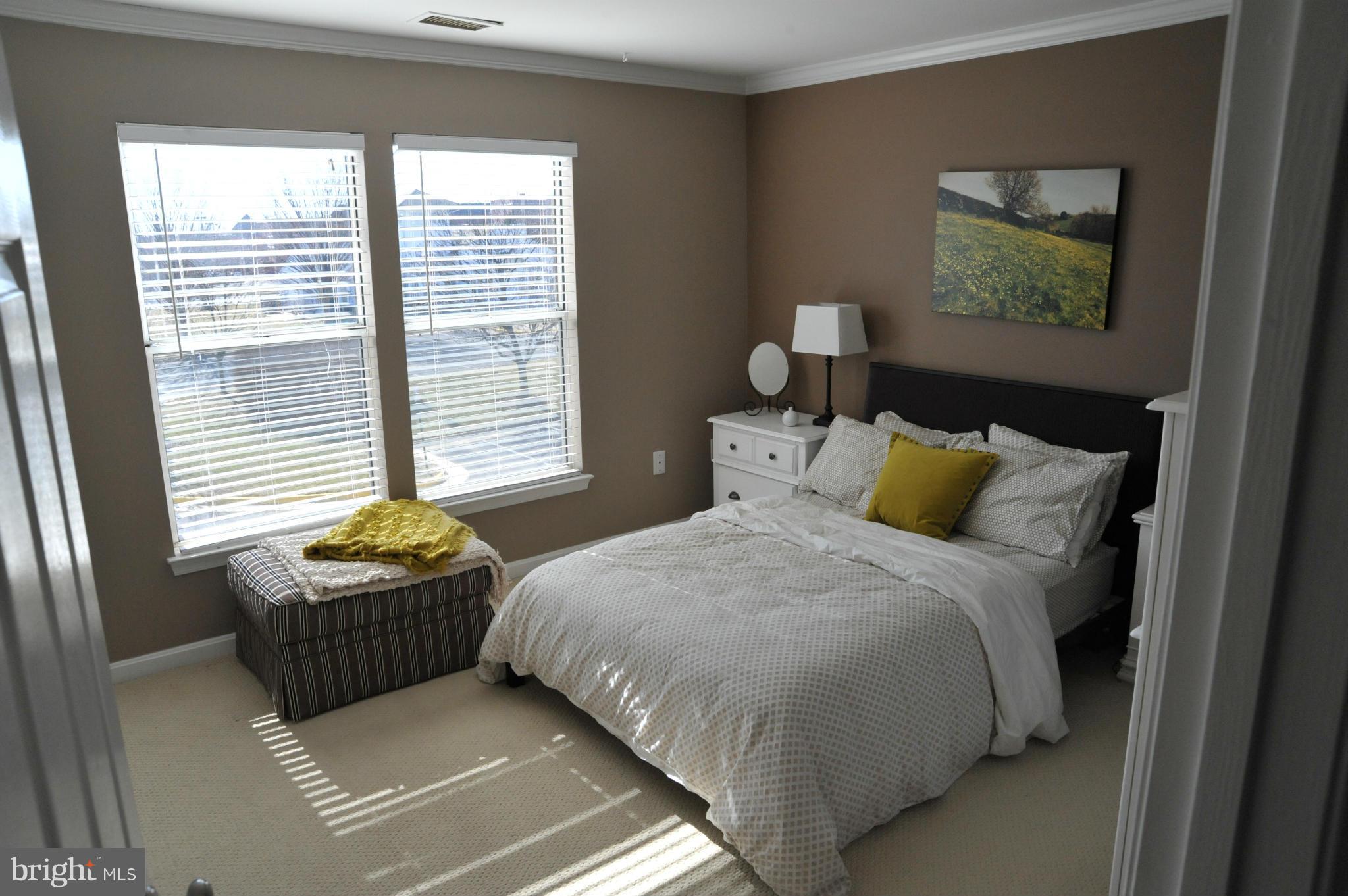 ASHBURN VILLAGE - Residential