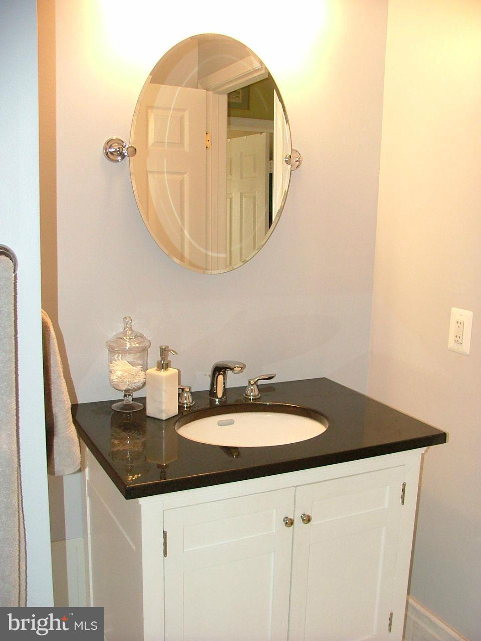 ASHBURN VILLAGE - Residential