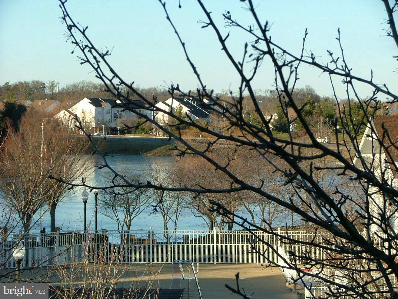ASHBURN VILLAGE - Residential