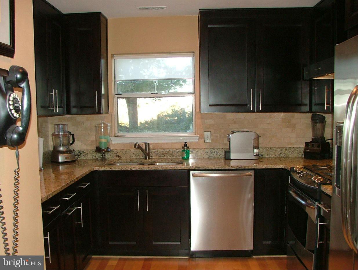 ASHBURN VILLAGE - Residential