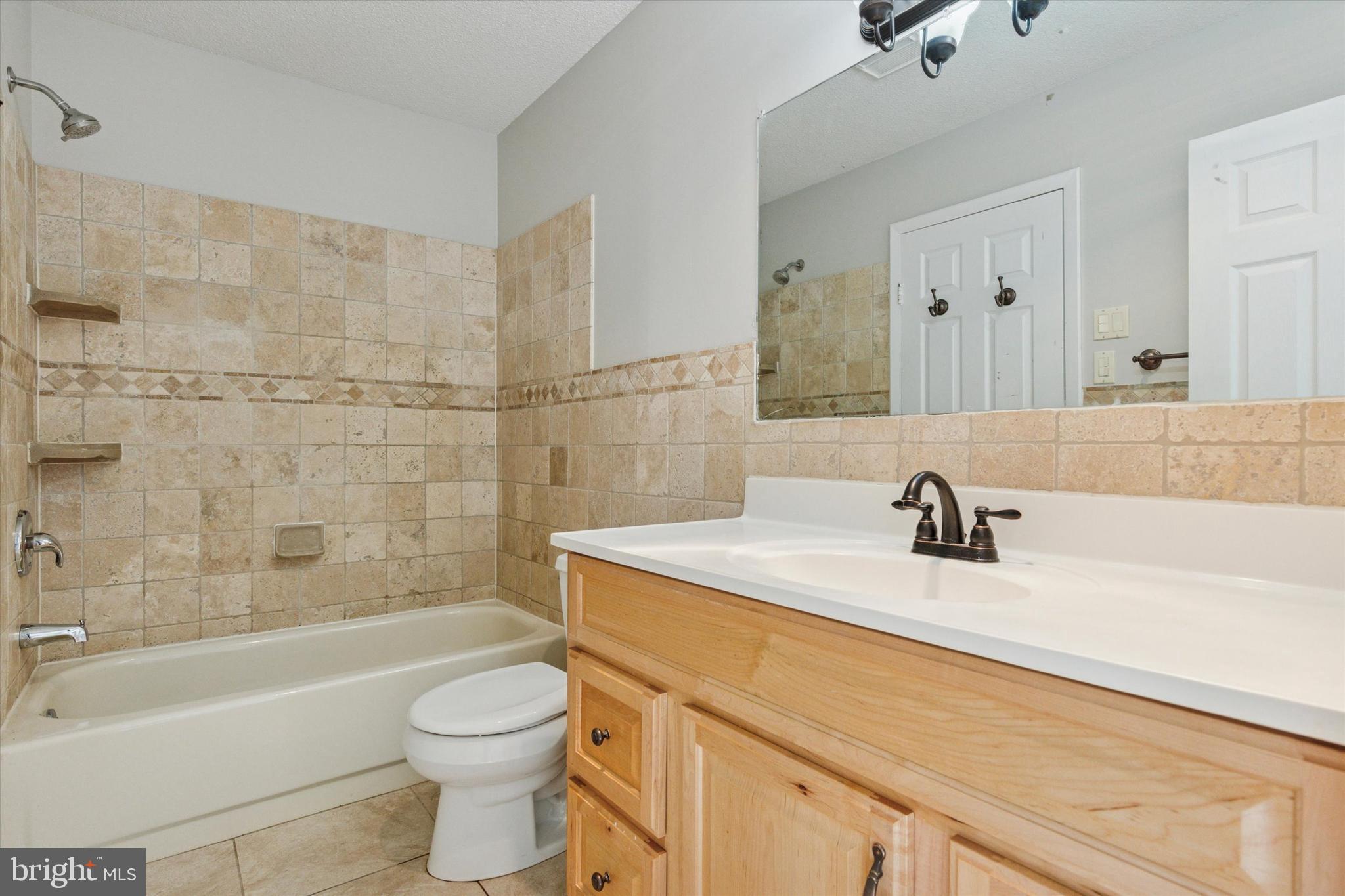 TOWAMENCIN CONDOS - Residential