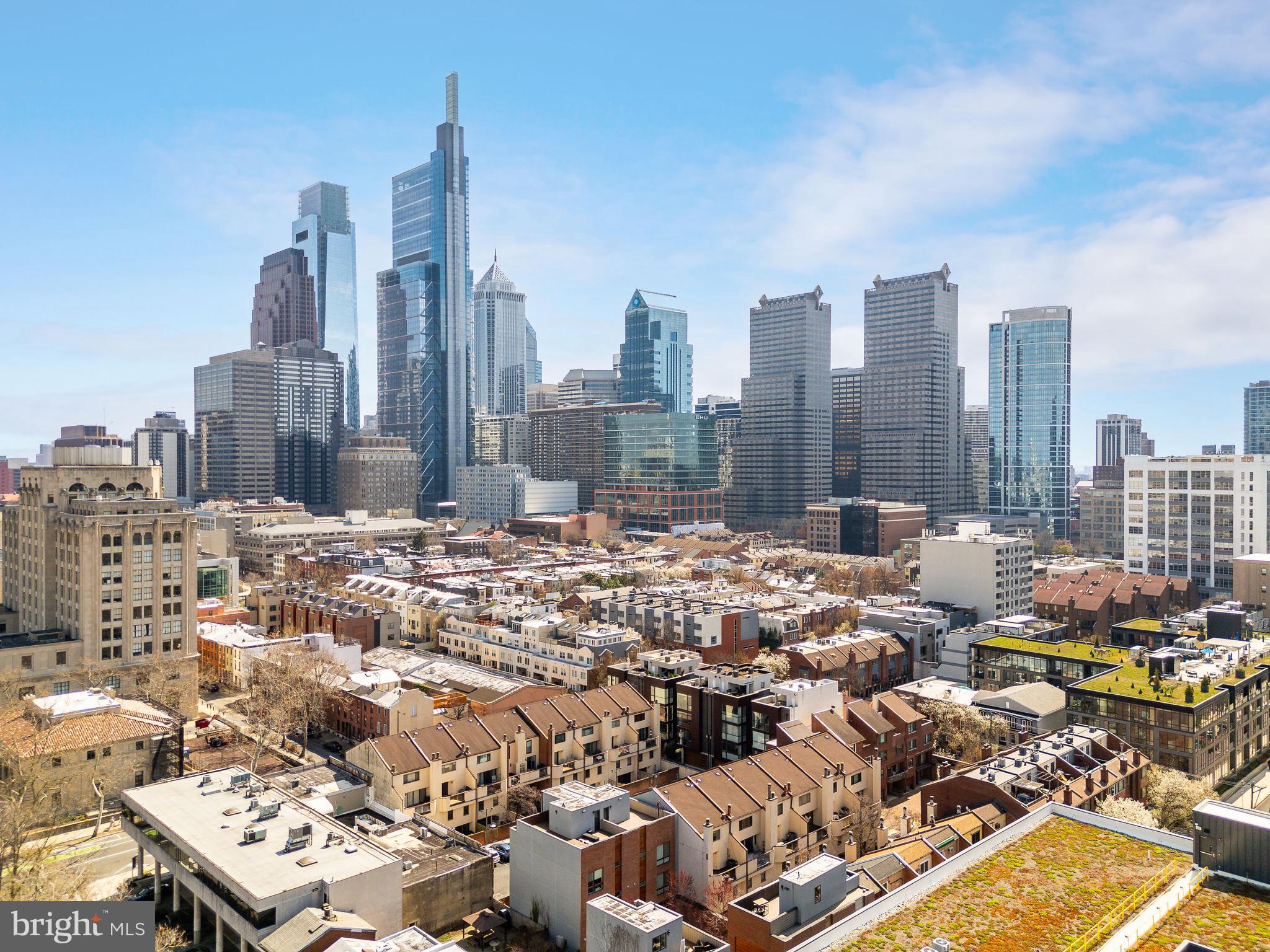 LOGAN SQUARE - Residential