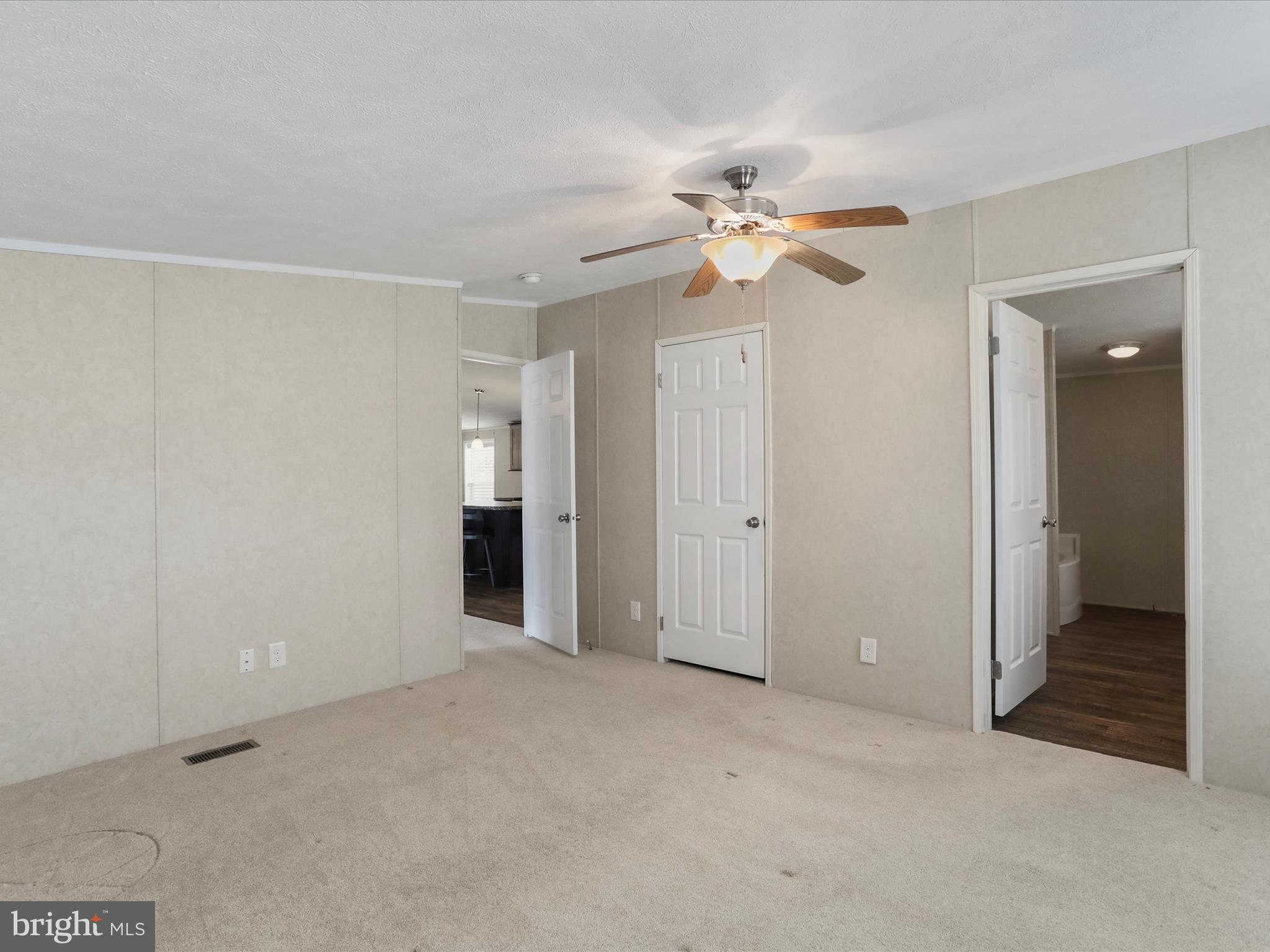 MIDDLE CREEK - Residential