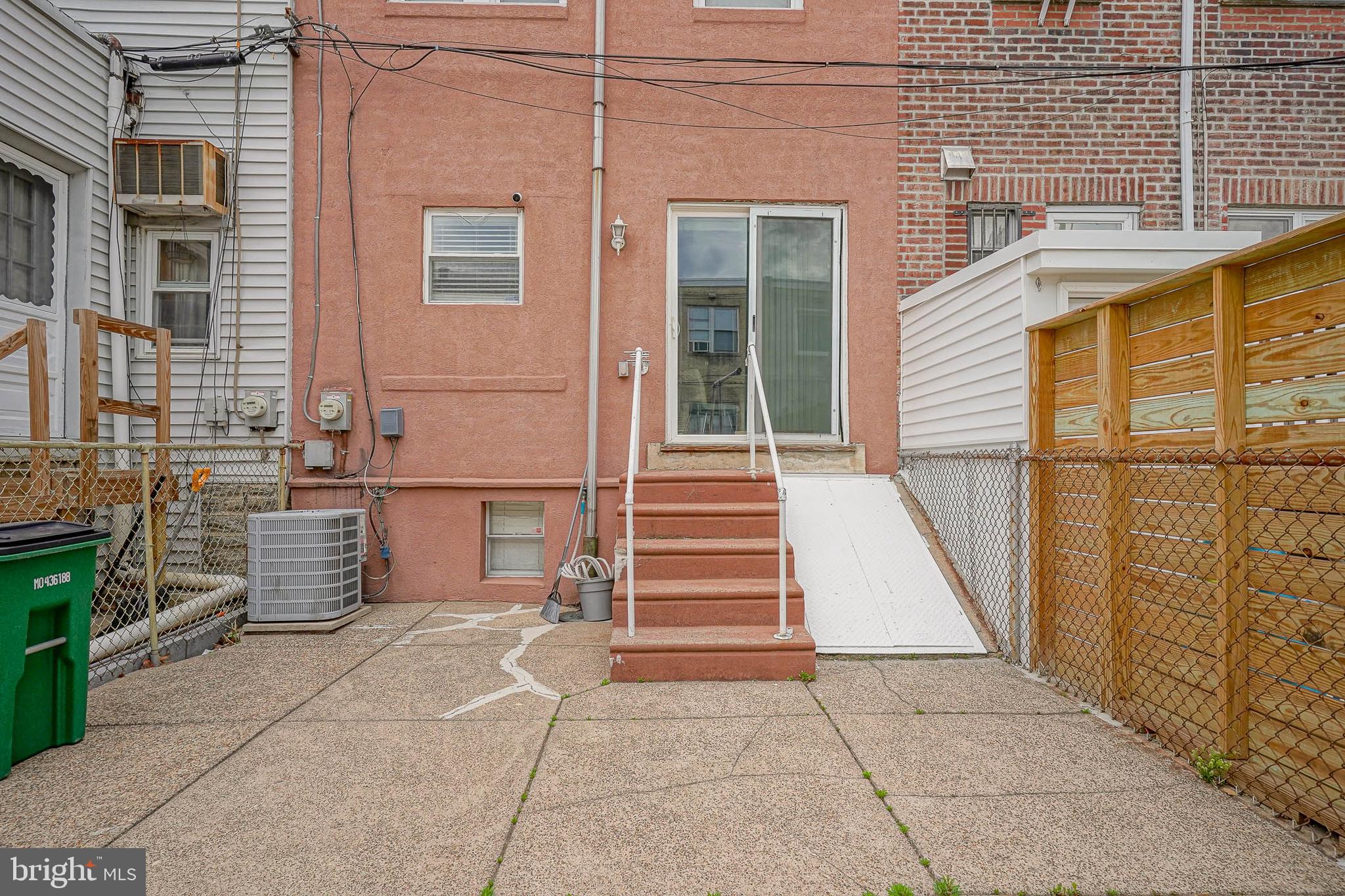 PHILADELPHIA (SOUTH) - Residential