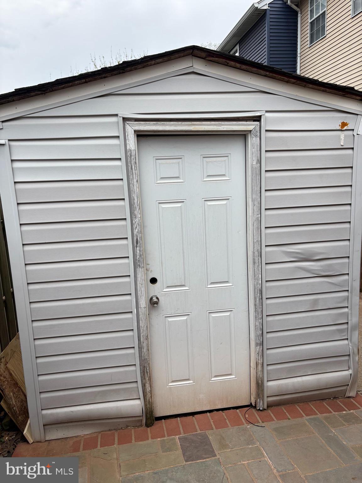 POINT OF WOODS - Residential Lease