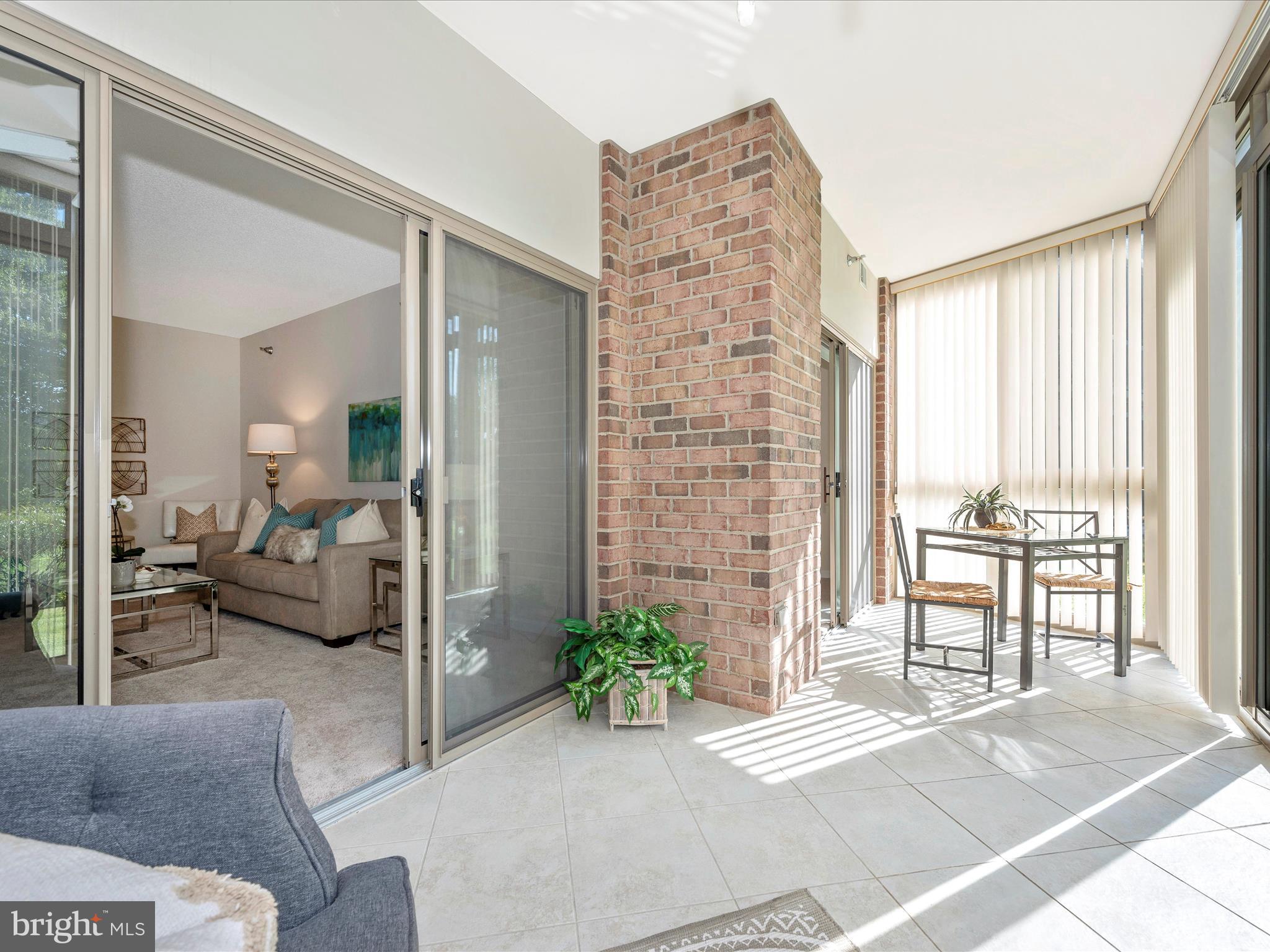 TURNBERRY COURTS AT LEIS - Residential