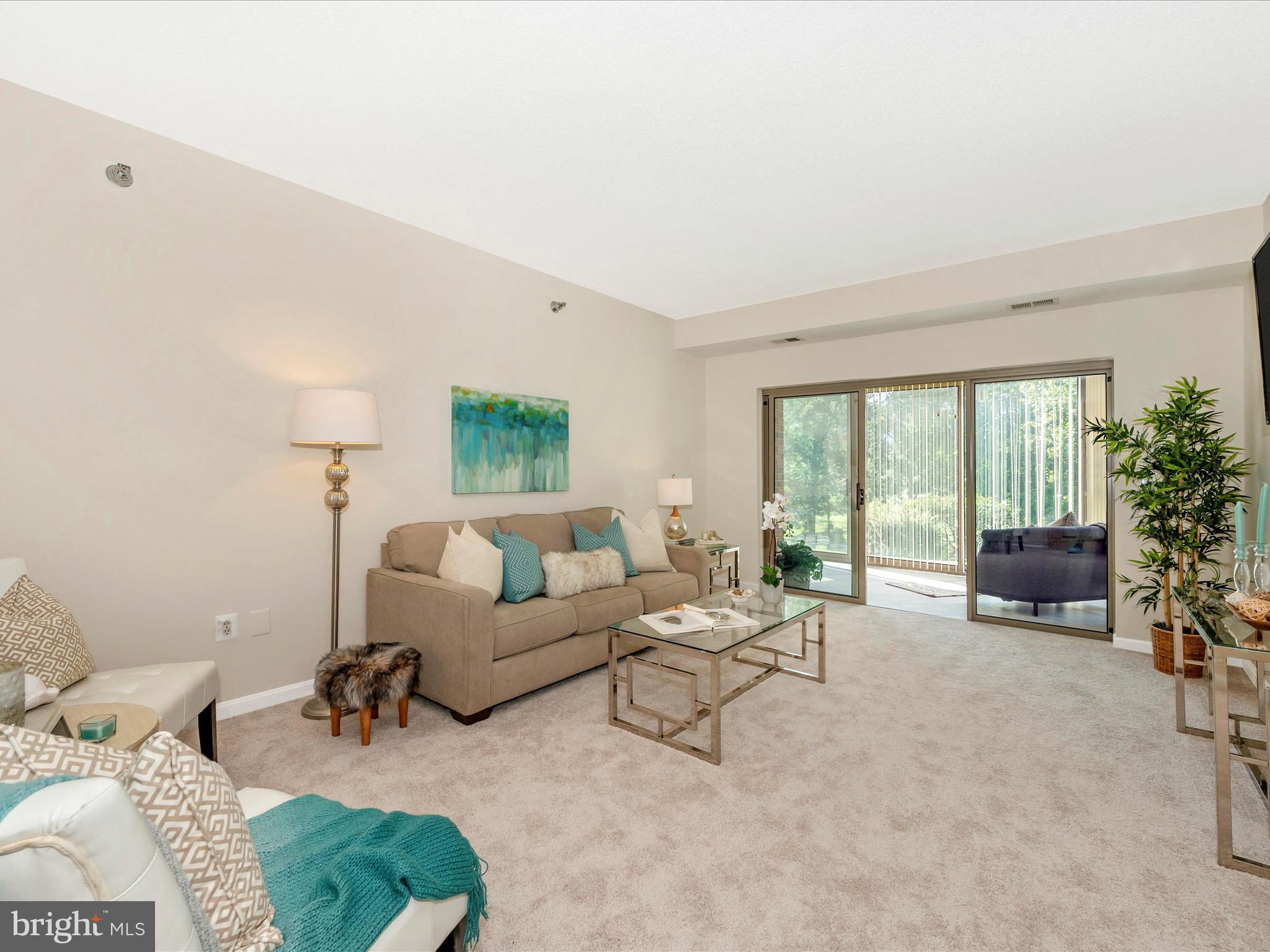 TURNBERRY COURTS AT LEIS - Residential