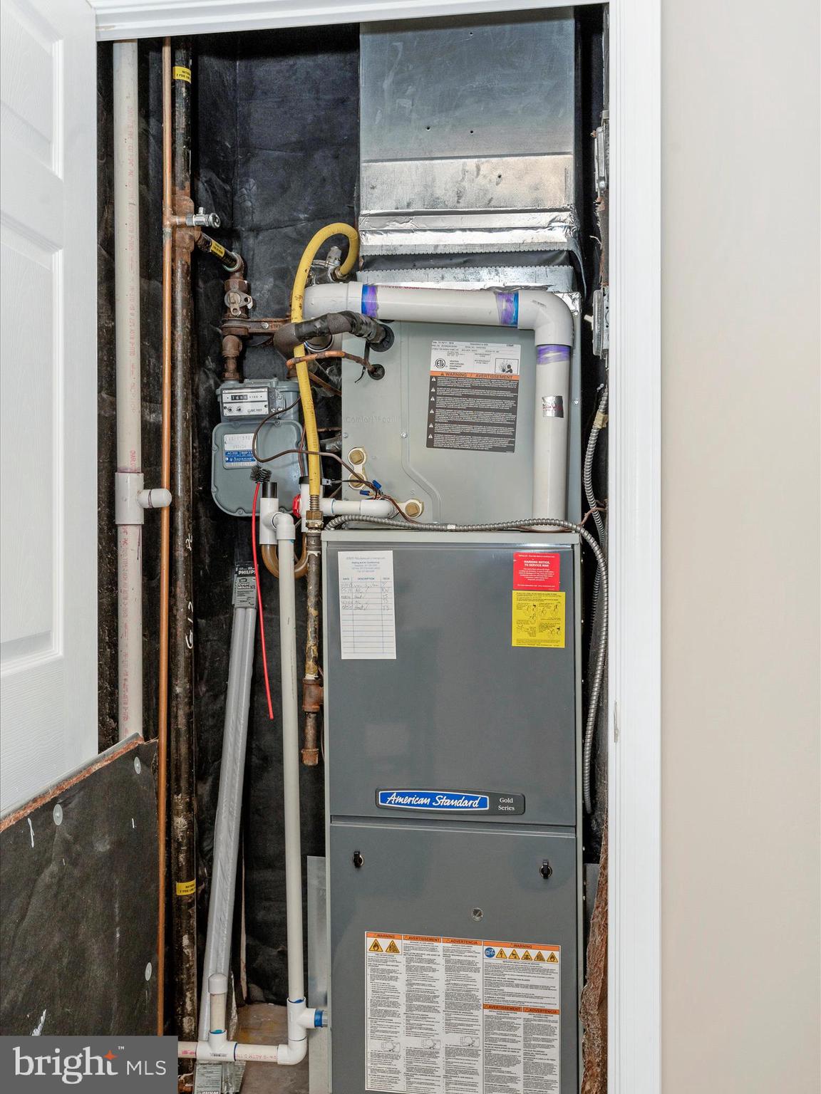 TURNBERRY COURTS AT LEIS - Residential