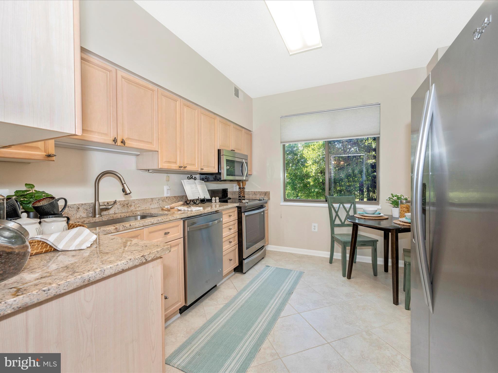 TURNBERRY COURTS AT LEIS - Residential